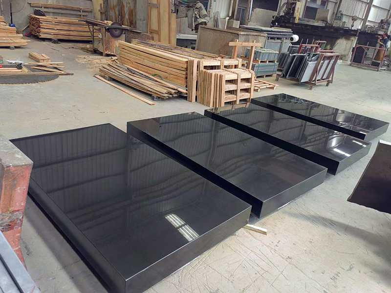 polished China black granite headstone (2) polished China black granite headstone (2)