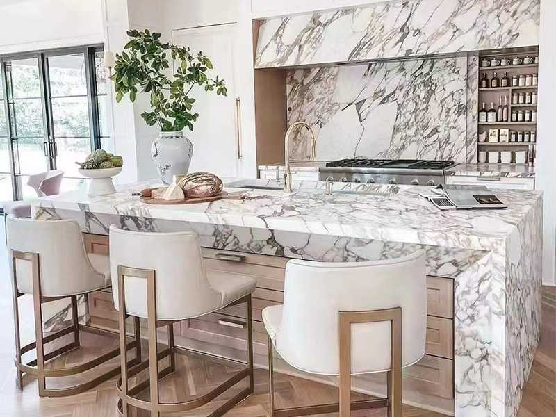 calacatta vagli marble kitchen countertop