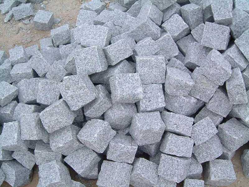 split light grey granite paver 1